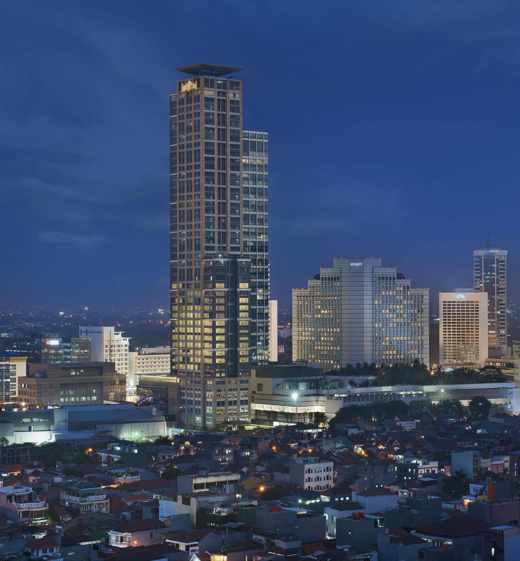 Keraton At The Plaza, A Luxury Collection Hotel, Jakarta Exterior photo