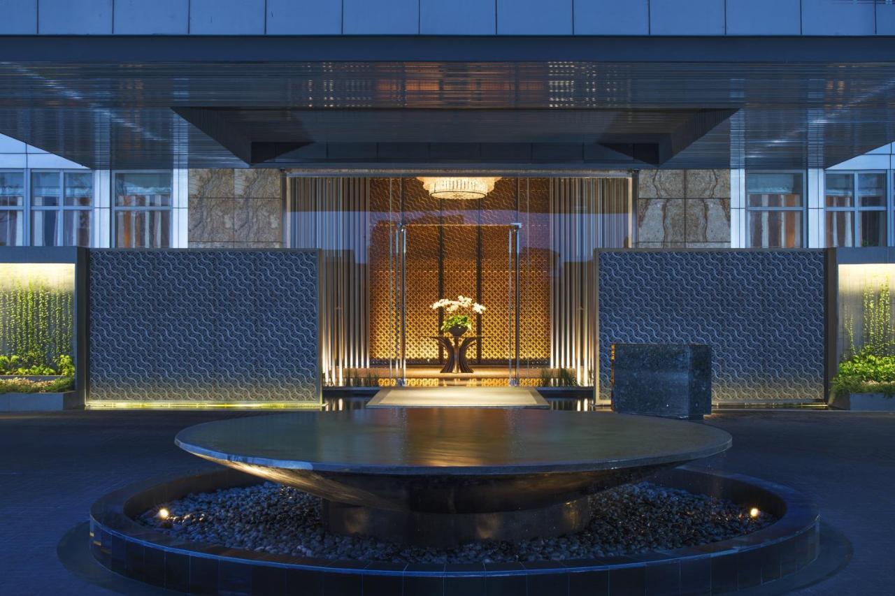 Keraton At The Plaza, A Luxury Collection Hotel, Jakarta Exterior photo